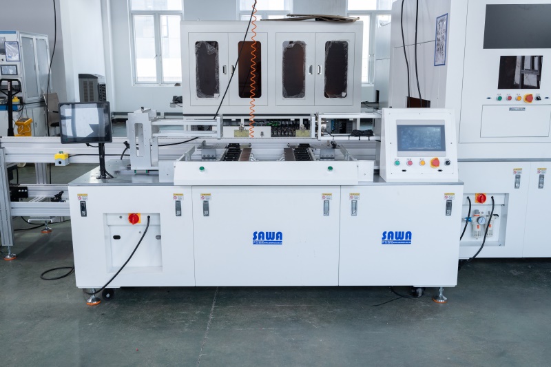 方形PACK模组挤压机